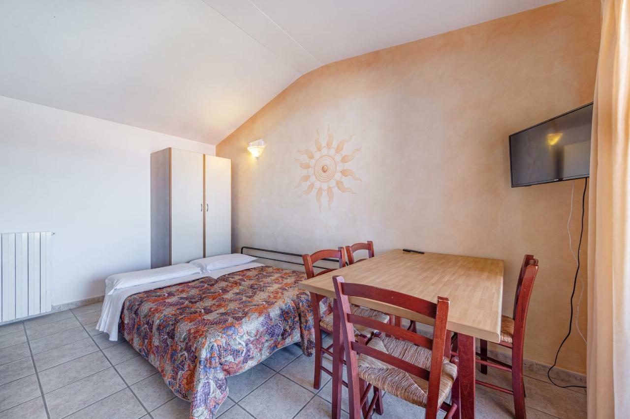 Marina Manna Hotel And Club Village Valledoria  Exterior photo