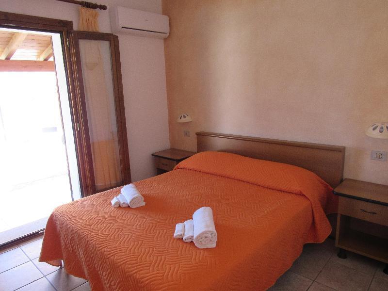Marina Manna Hotel And Club Village Valledoria  Exterior photo